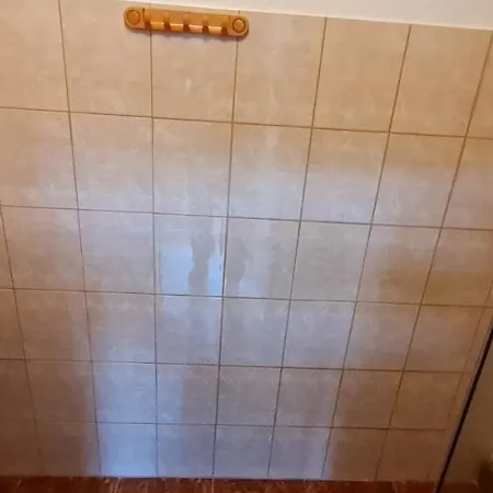 Ubytovani Ve Srubu Novy Knin